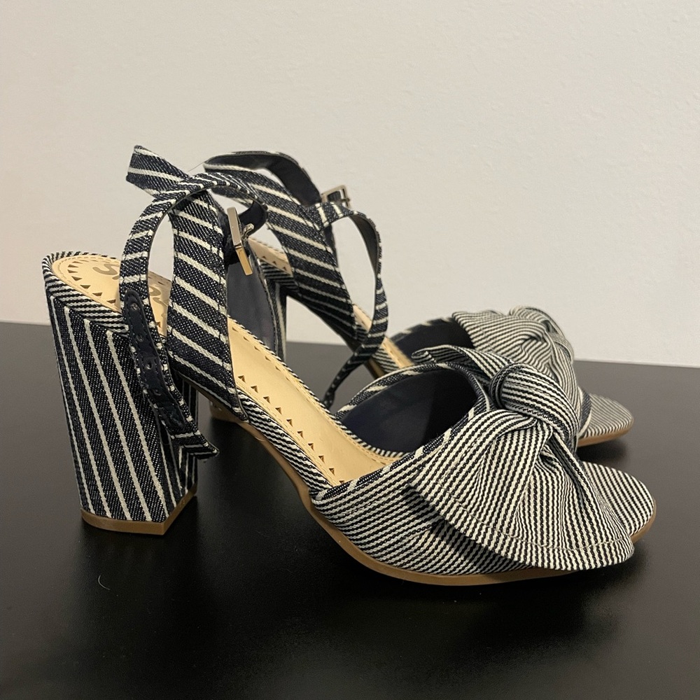 Circus by Sam Edelman shows